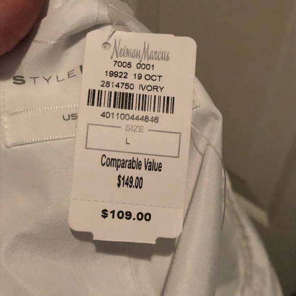 White bow top shoulder-less and flare! xL - Picture 2 of 4